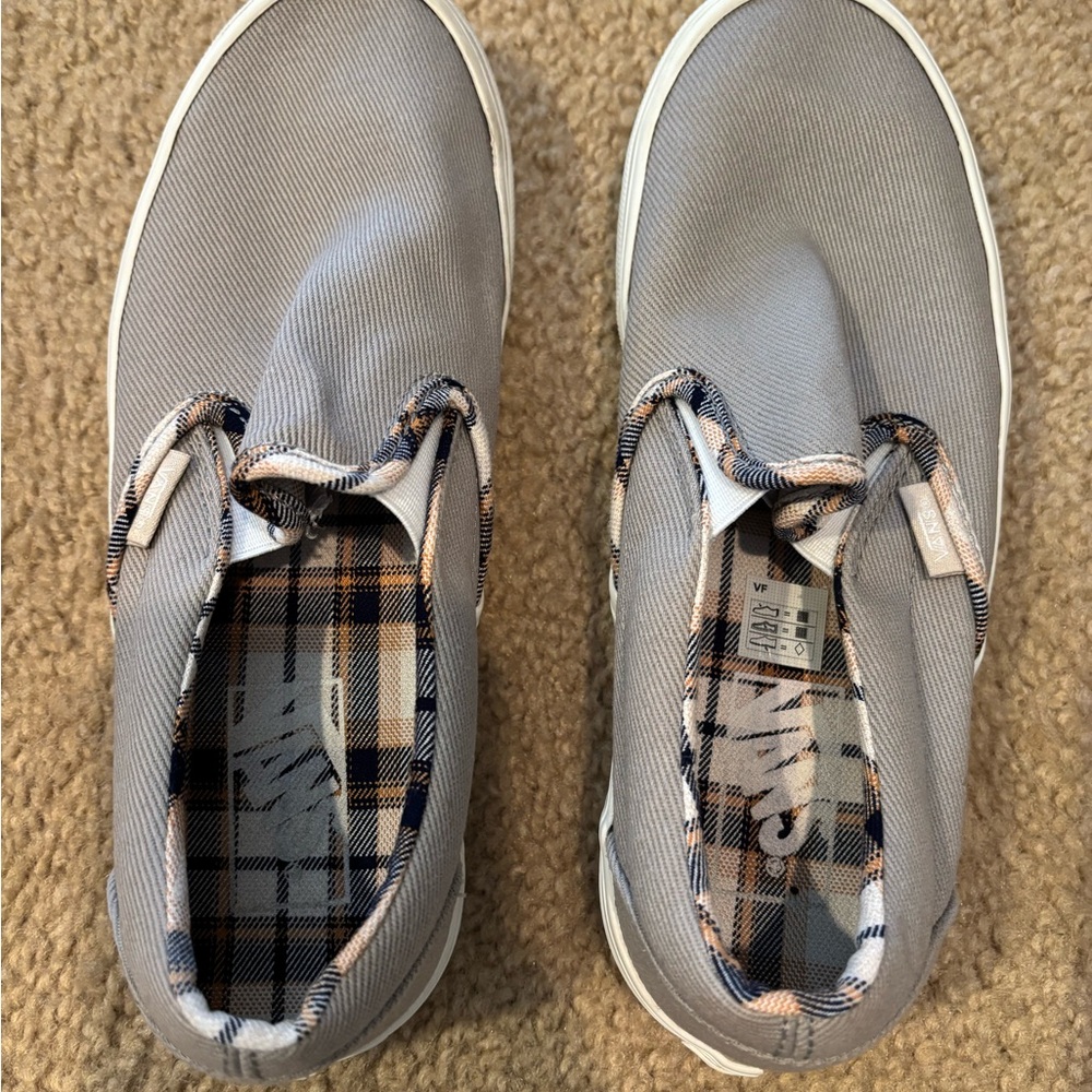 Vans Gray Slip-On Sneakers with plaid interior - Picture 15 of 16